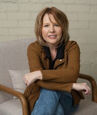 Book an Appointment with Lisa Simonson for Counselling